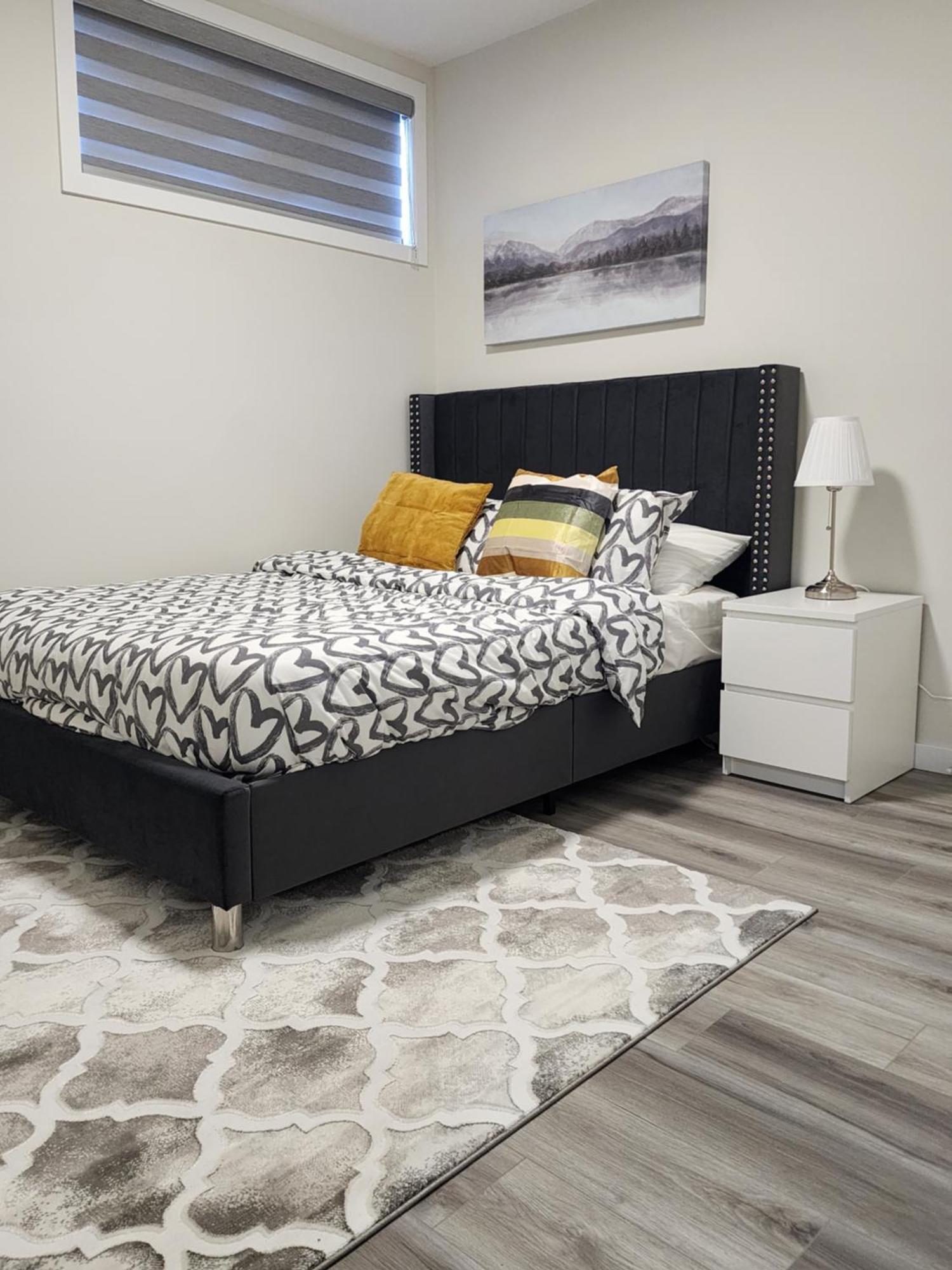Trendy 2-Bed Oasis Awaits! Appartement YYC Buitenkant foto